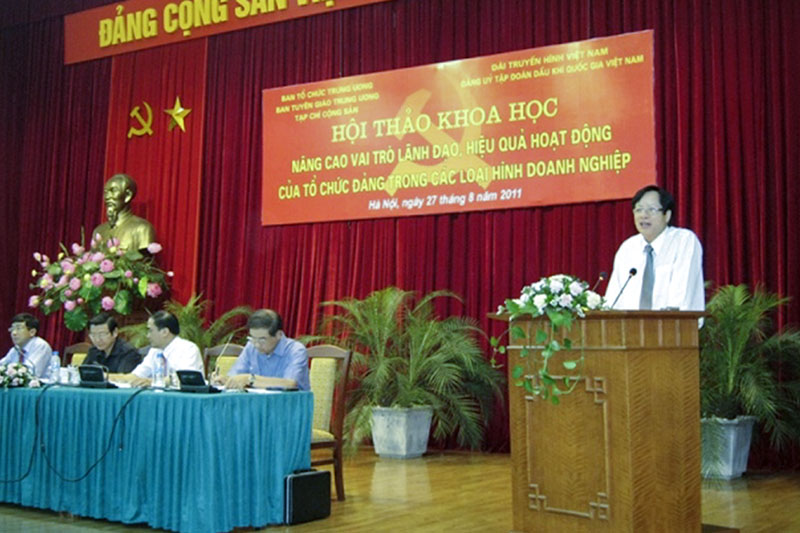 Nguyên Bí thư Đảng uỷ, Nguyên TGĐ Phạm Đình Vận tham dự Hội thảo khoa học “Nâng cao vai trò lãnh đạo, hiệu quả hoạt động của tổ chức Đảng trong các loại hình doanh nghiệp” năm 2011