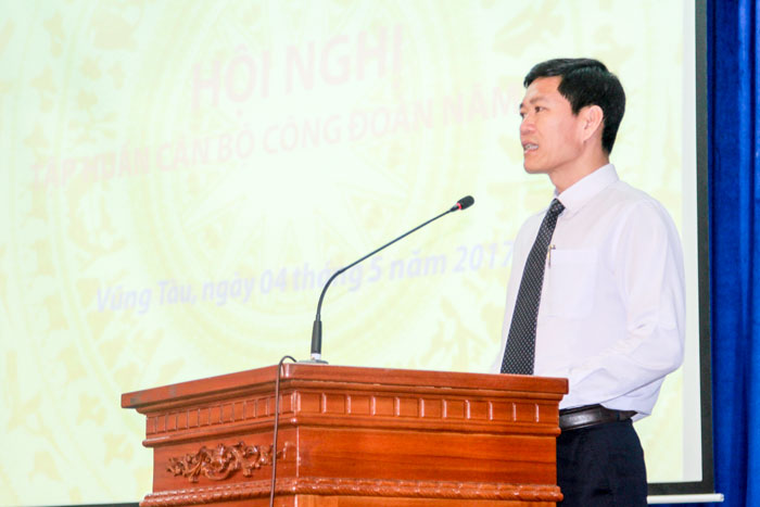 Đ/c Dương Thế Nam, Chủ tịch Công đoàn VMS-South phát biểu khai mạc Hội nghị