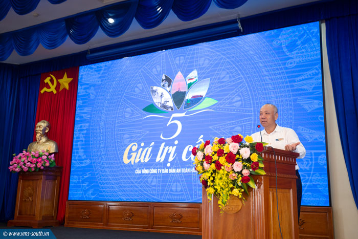 (Vietnamese) 54 học viên tham dự lớp bồi dưỡng nghiệp vụ trạm trưởng trạm quản lý vận hành đèn biển, luồng tàu biển năm 2022
